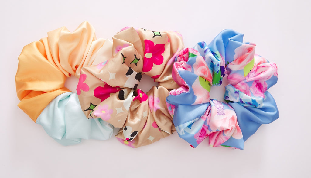 Milk Flower Large Scrunchie