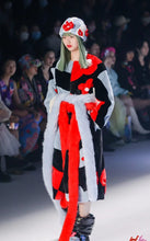 Load image into Gallery viewer, Flower spliced long sleeve faux-fur coat